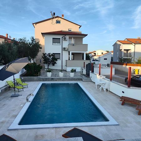 Apartments Ivana With The Pool روفينجسكو سيلو المظهر الخارجي الصورة