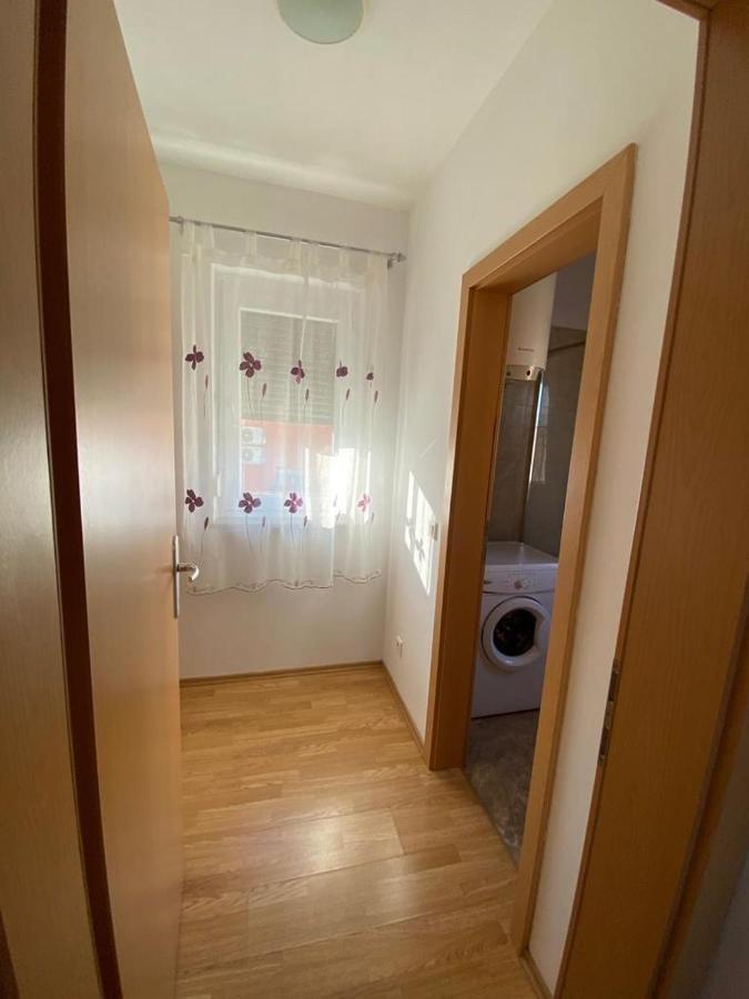 Apartments Ivana With The Pool روفينجسكو سيلو المظهر الخارجي الصورة