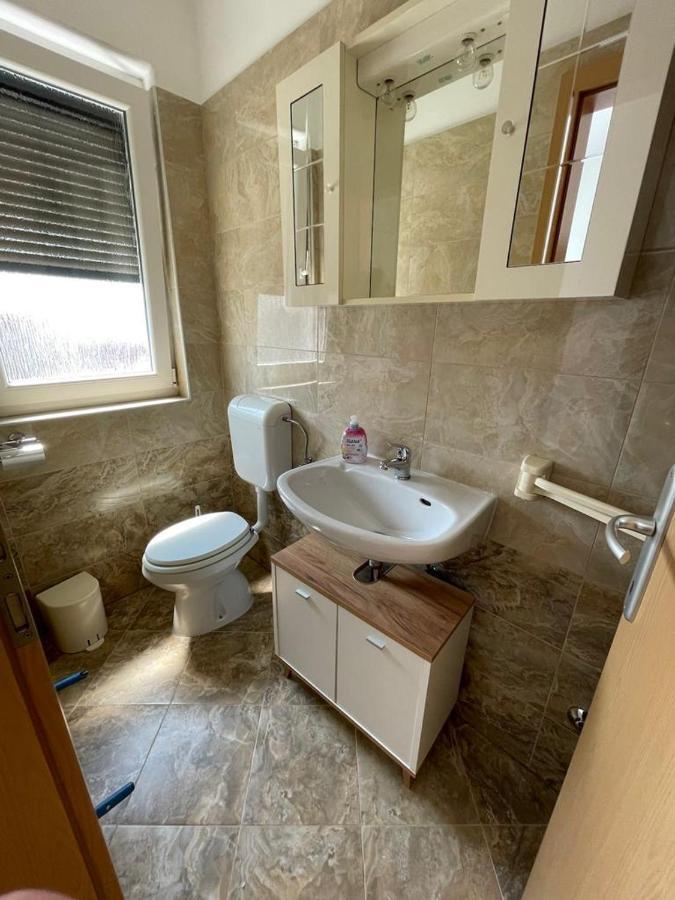 Apartments Ivana With The Pool روفينجسكو سيلو المظهر الخارجي الصورة