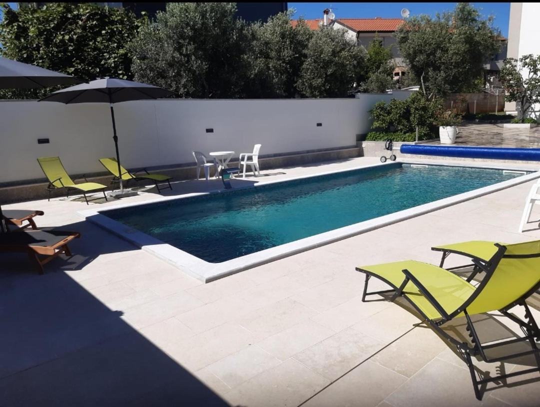 Apartments Ivana With The Pool روفينجسكو سيلو المظهر الخارجي الصورة