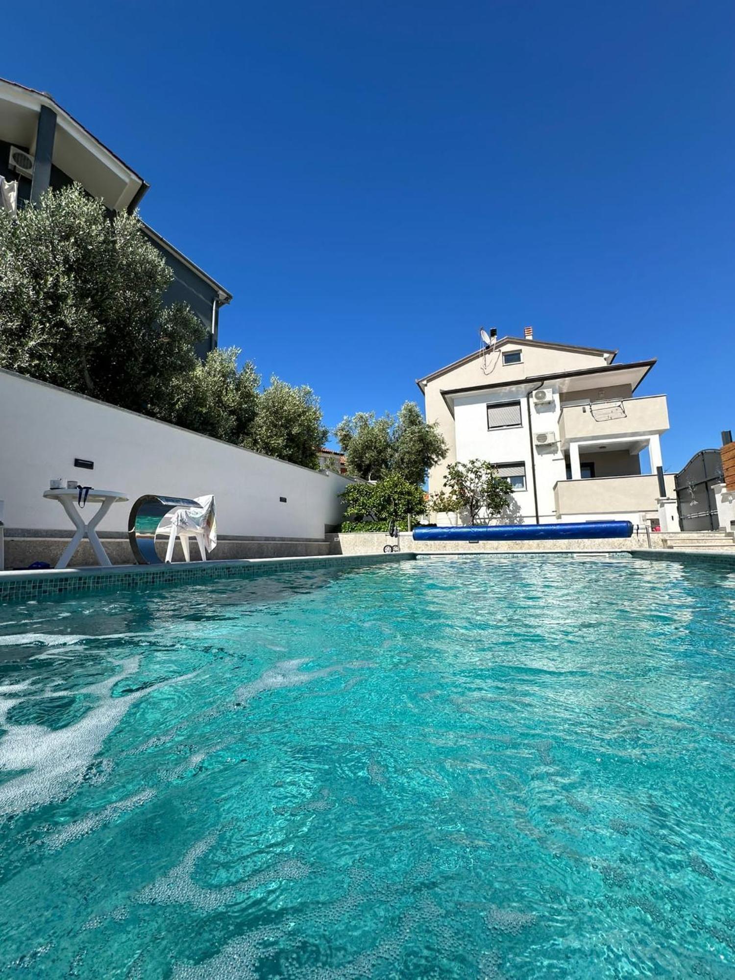 Apartments Ivana With The Pool روفينجسكو سيلو المظهر الخارجي الصورة