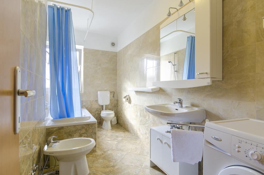 Apartments Ivana With The Pool روفينجسكو سيلو المظهر الخارجي الصورة